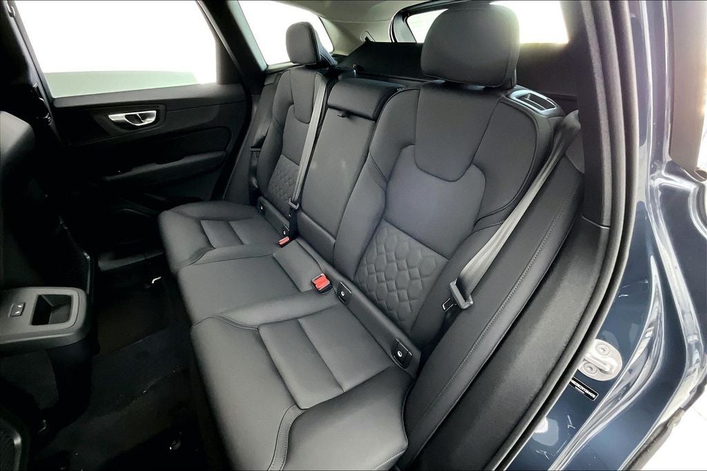 2027 Volvo XC60 B5 Plus