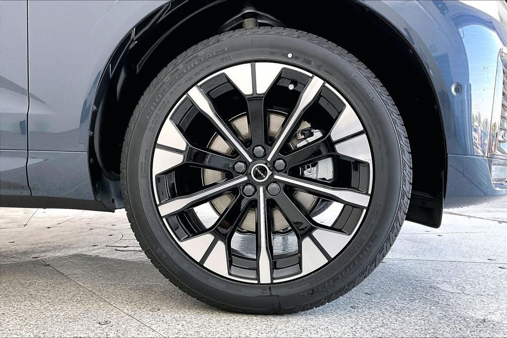 2027 Volvo XC60 B5 Plus