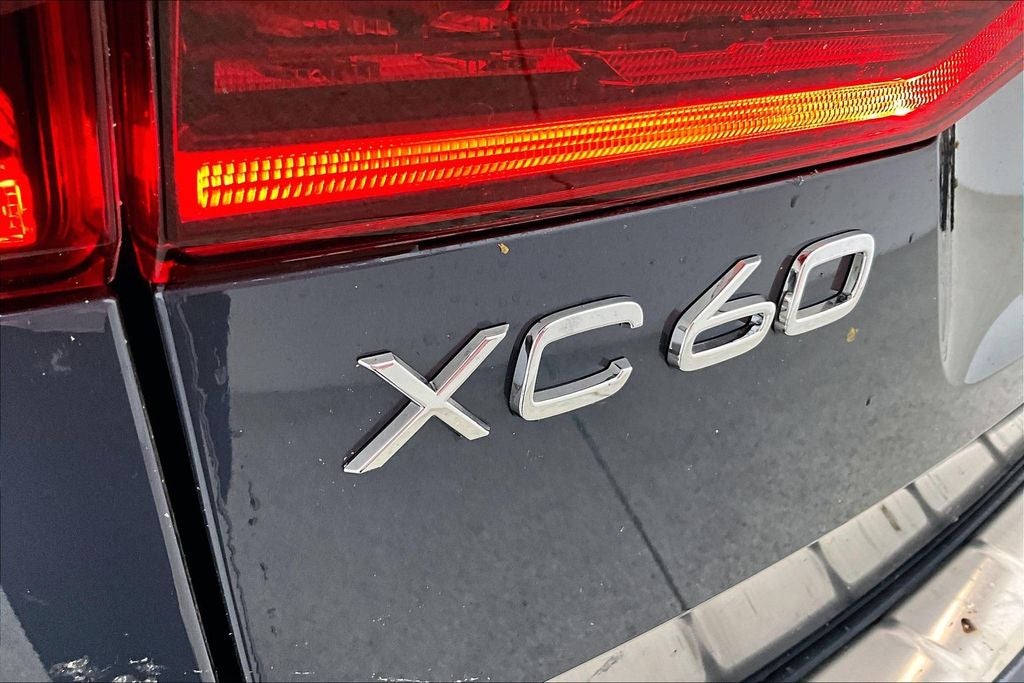 2027 Volvo XC60 B5 Plus