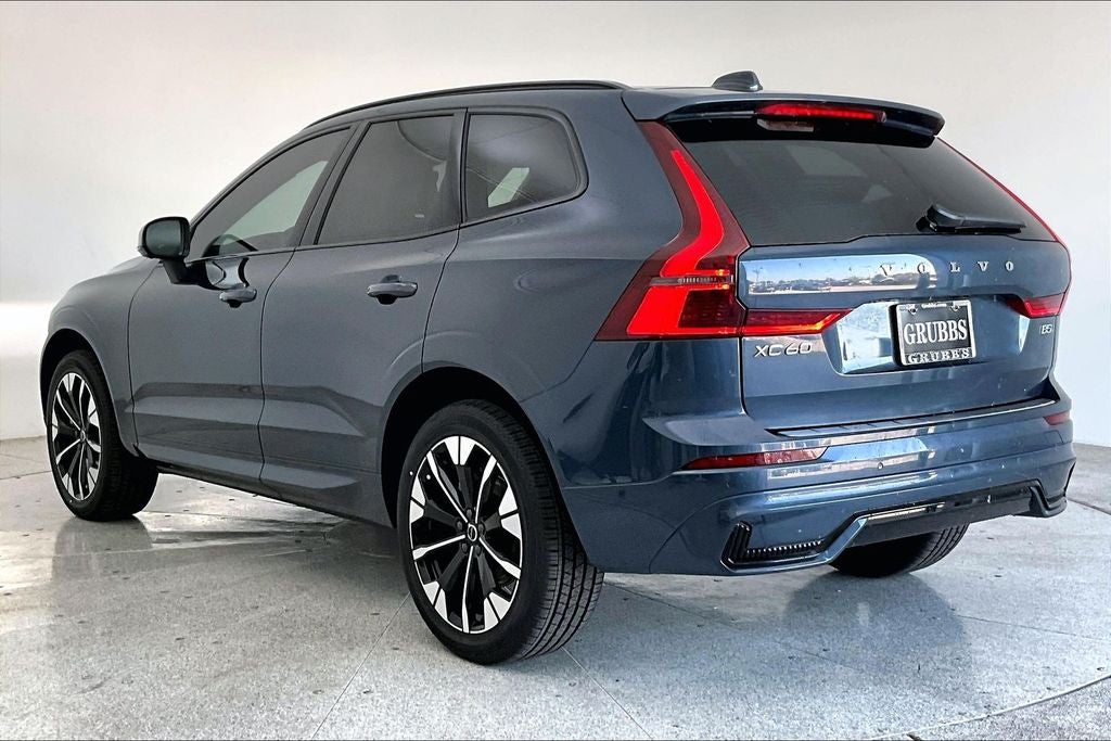 2027 Volvo XC60 B5 Plus