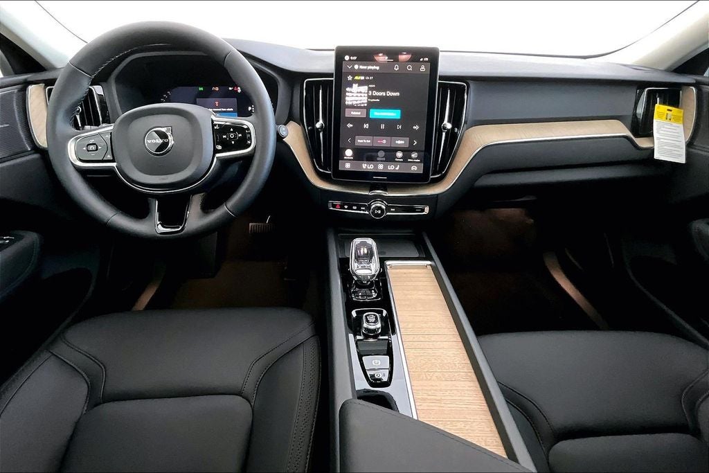 2027 Volvo XC60 B5 Plus