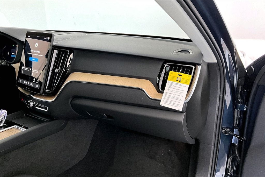 2027 Volvo XC60 B5 Plus