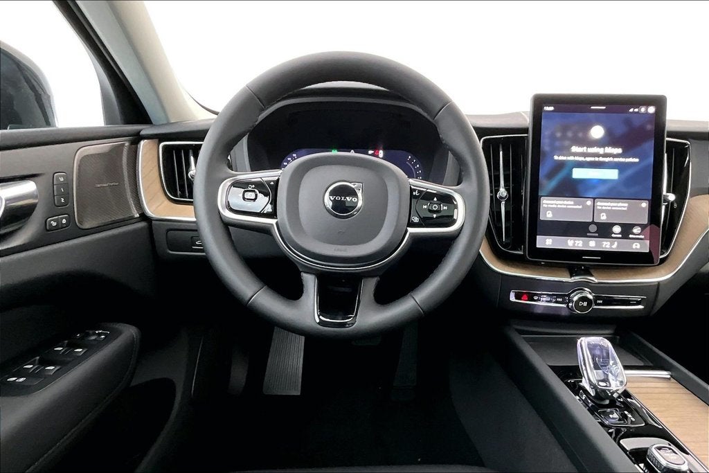 2027 Volvo XC60 B5 Plus