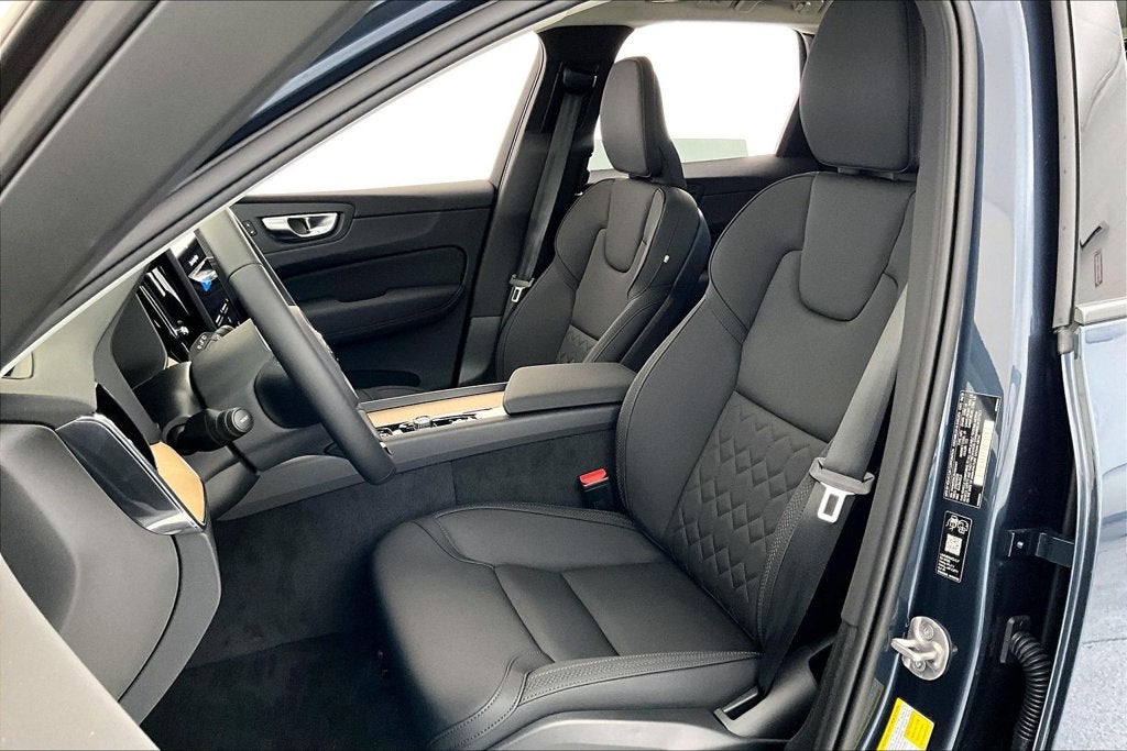 2027 Volvo XC60 B5 Plus
