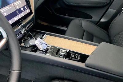 2027 Volvo XC60 B5 Plus