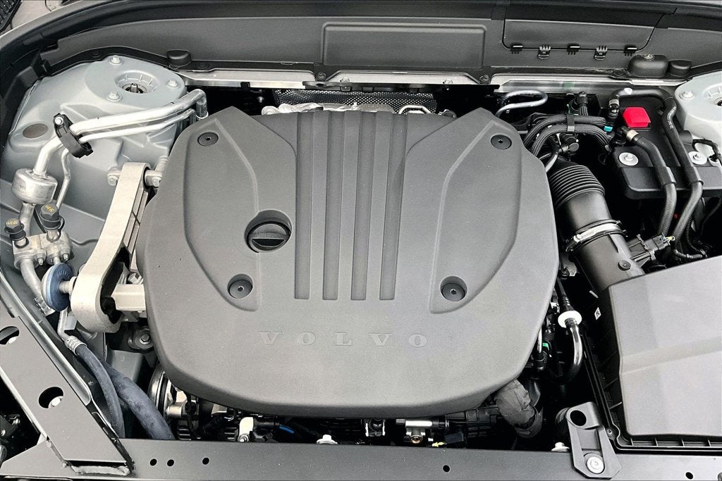 2027 Volvo XC60 B5 Plus