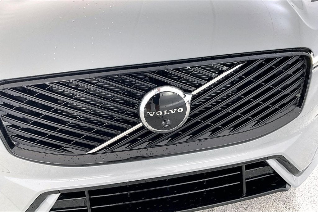 2027 Volvo XC60 B5 Plus