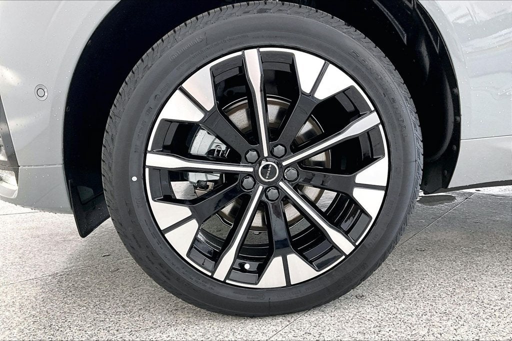 2027 Volvo XC60 B5 Plus