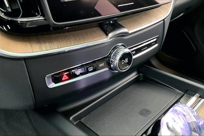2027 Volvo XC60 B5 Plus