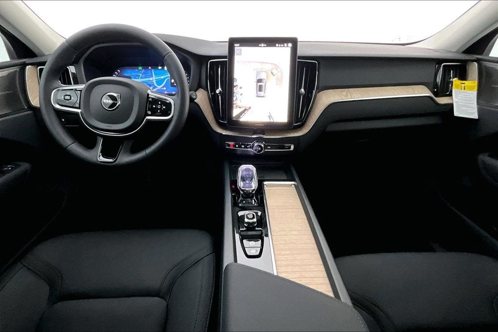 2027 Volvo XC60 B5 Plus