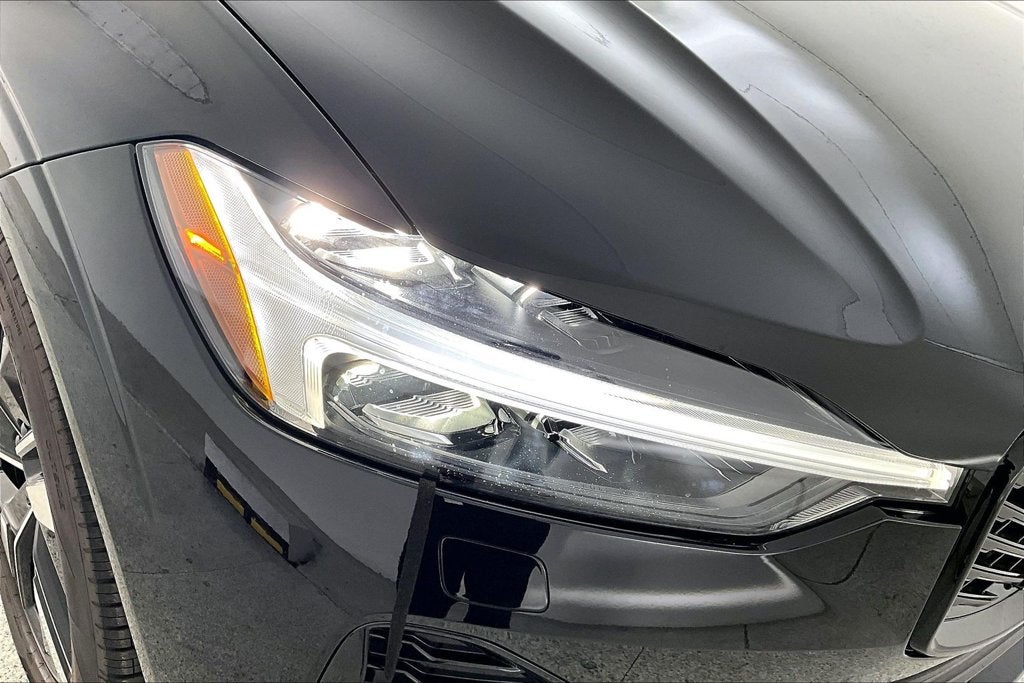 2027 Volvo XC60 B5 Core