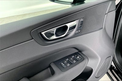 2027 Volvo XC60 B5 Core