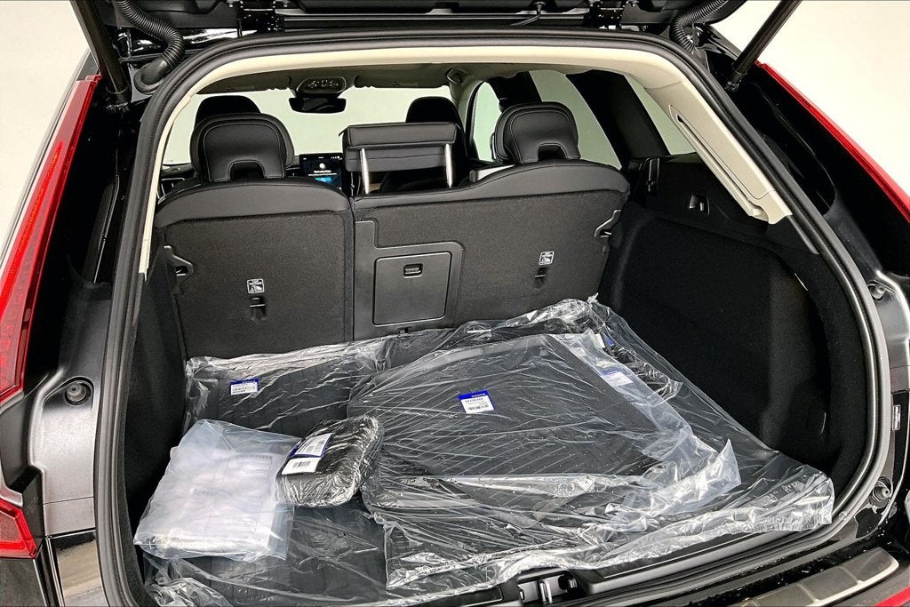 2027 Volvo XC60 B5 Core