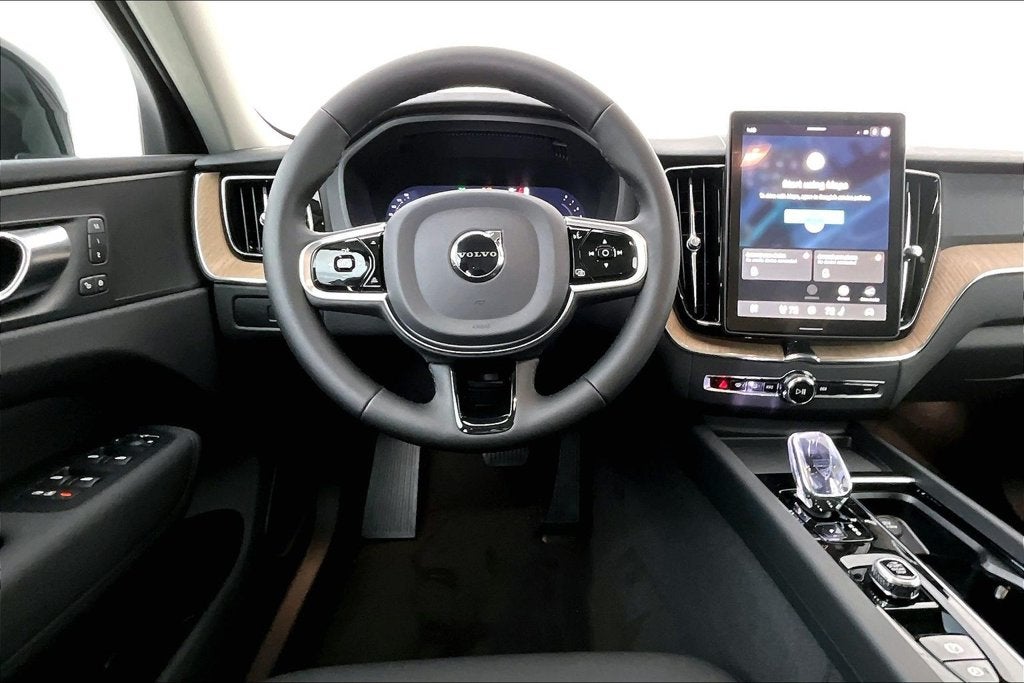 2027 Volvo XC60 B5 Core