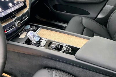 2027 Volvo XC60 B5 Core