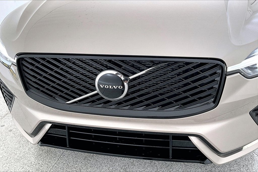 2027 Volvo XC60 B5 Core