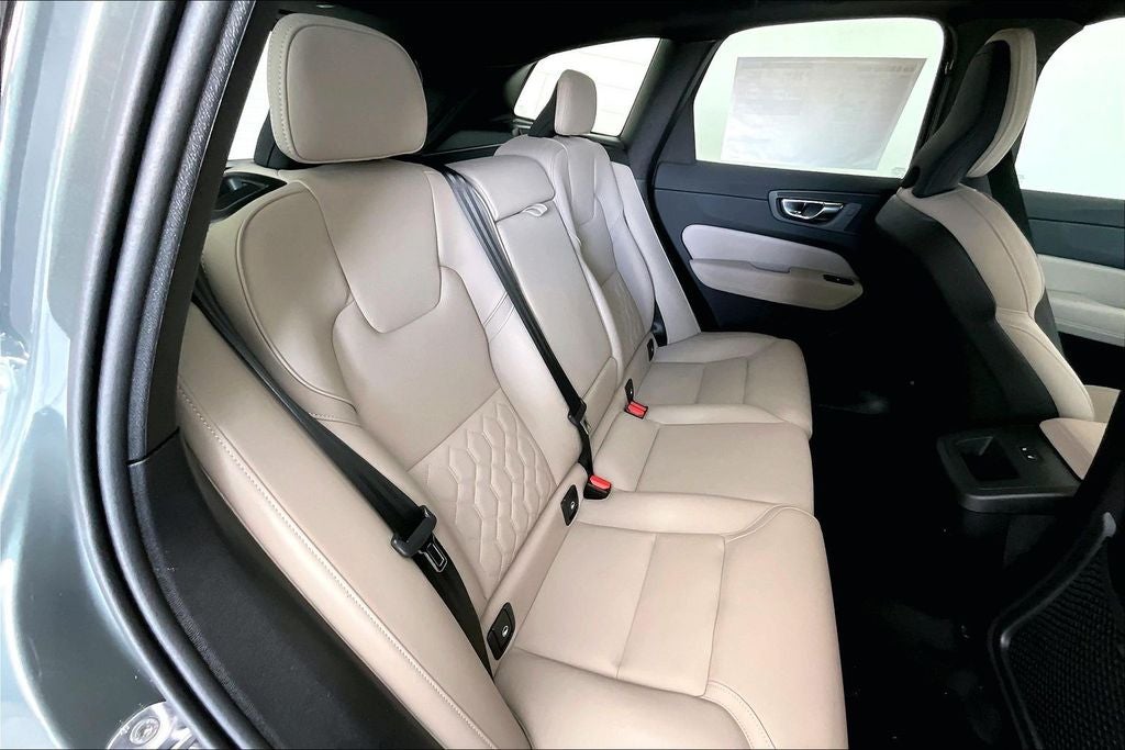 2027 Volvo XC60 B5 Core
