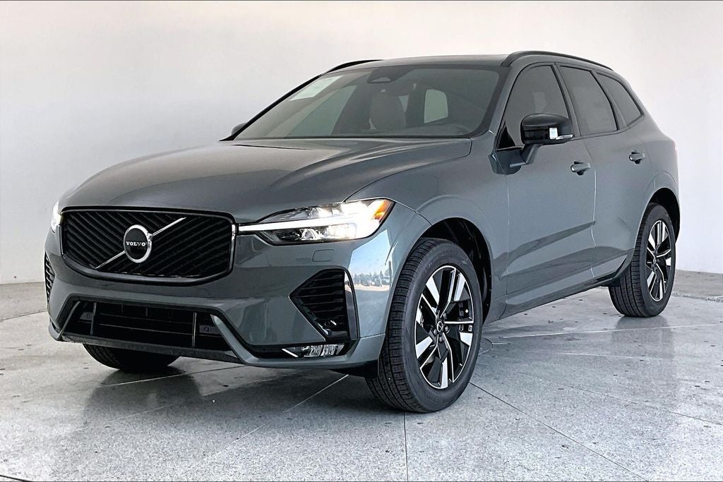 2027 Volvo XC60 B5 Core