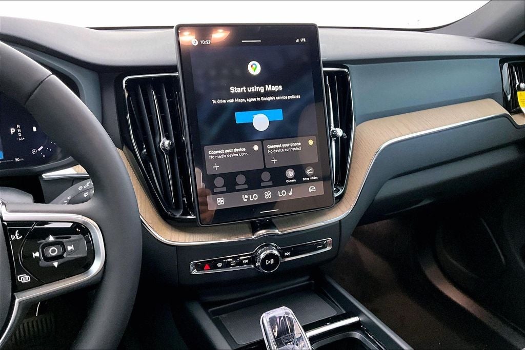 2027 Volvo XC60 B5 Core