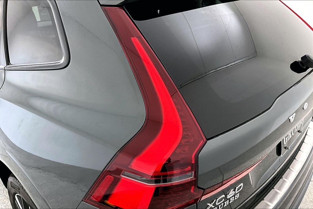 2027 Volvo XC60 B5 Core