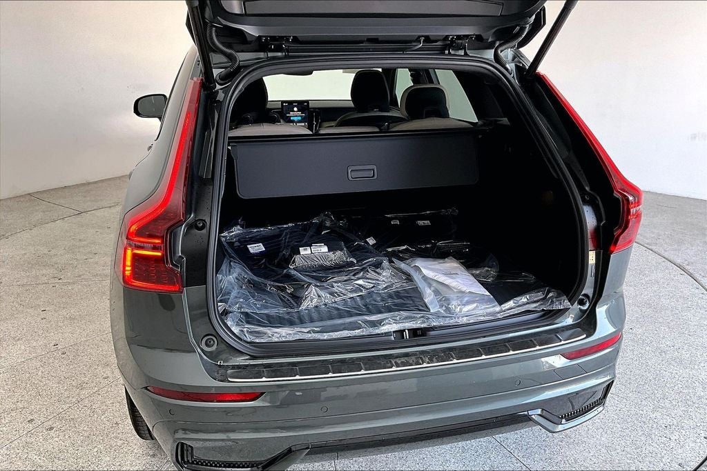 2027 Volvo XC60 B5 Core