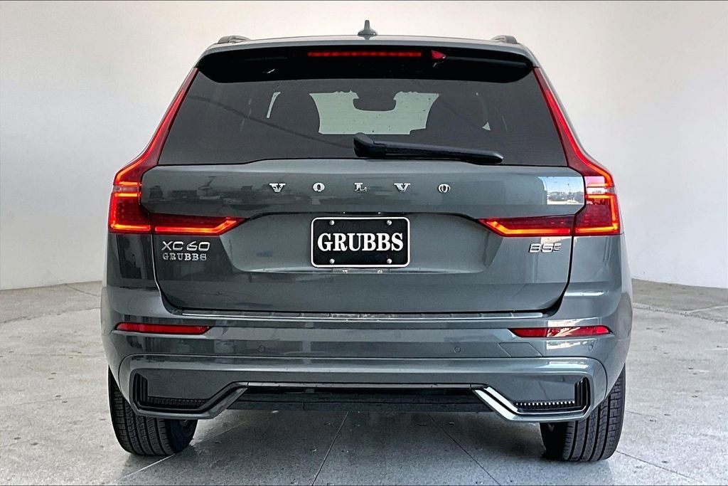 2027 Volvo XC60 B5 Core