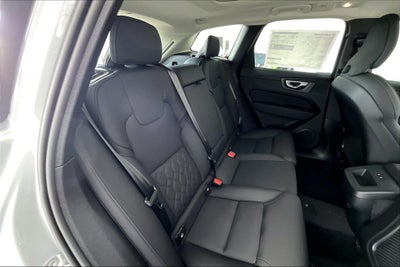 2027 Volvo XC60 B5 Core