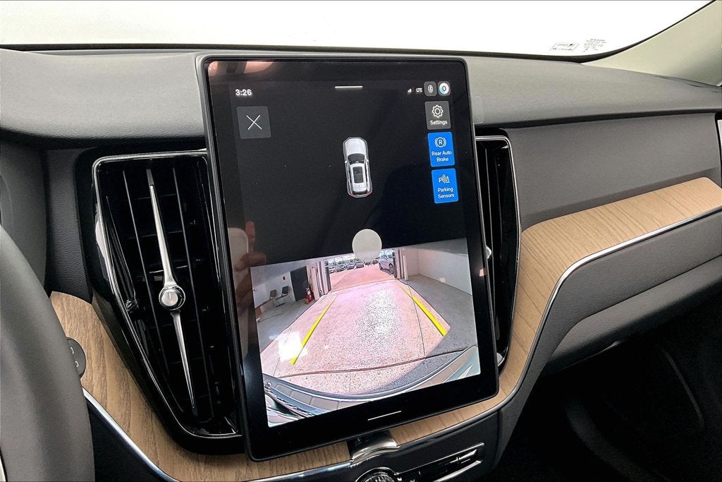 2027 Volvo XC60 B5 Core