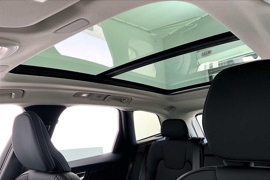 2027 Volvo XC60 B5 Core