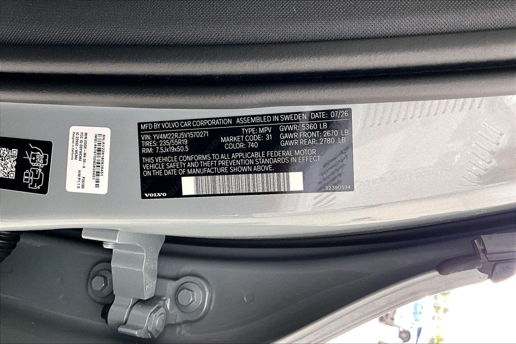 2027 Volvo XC60 B5 Core