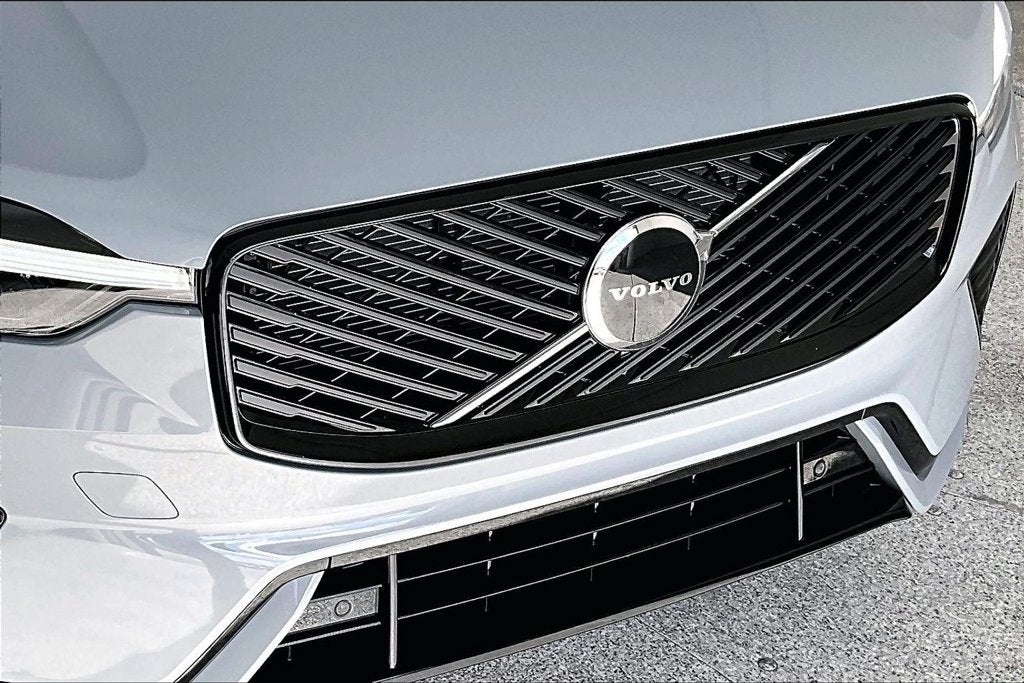2027 Volvo XC60 B5 Core