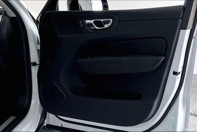 2027 Volvo XC60 B5 Core