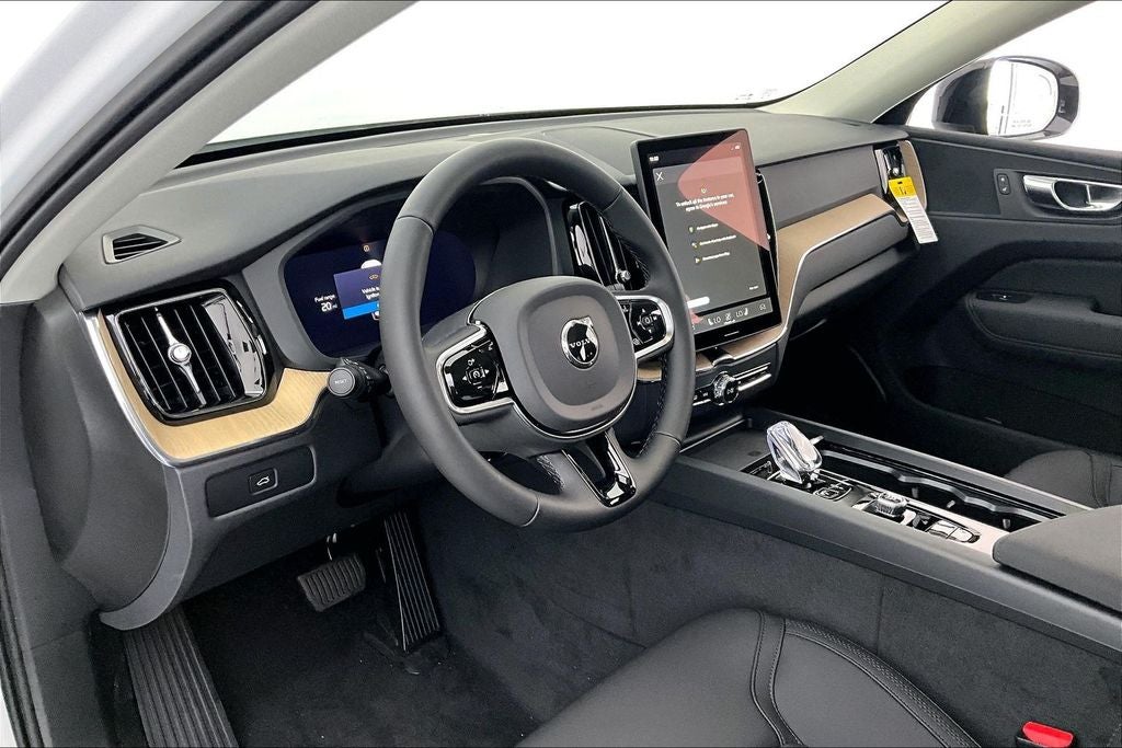 2027 Volvo XC60 B5 Core