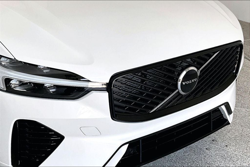 2027 Volvo XC60 B5 Core