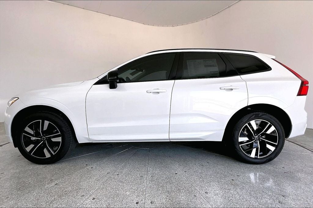 2027 Volvo XC60 B5 Core