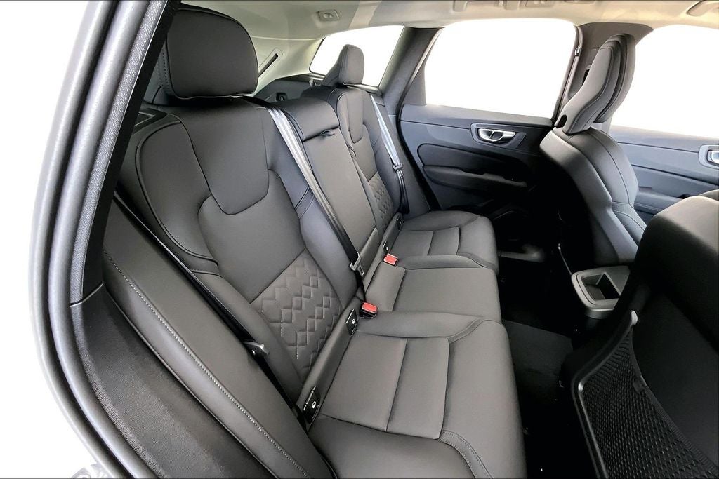 2027 Volvo XC60 B5 Core