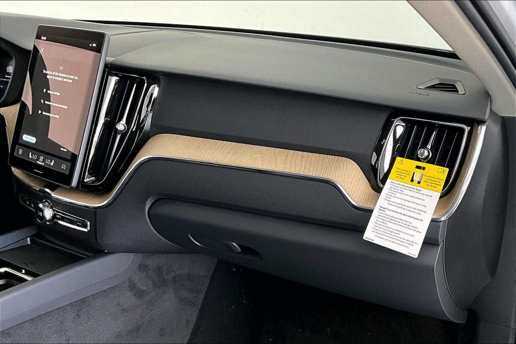 2027 Volvo XC60 B5 Core