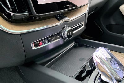 2027 Volvo XC60 B5 Core
