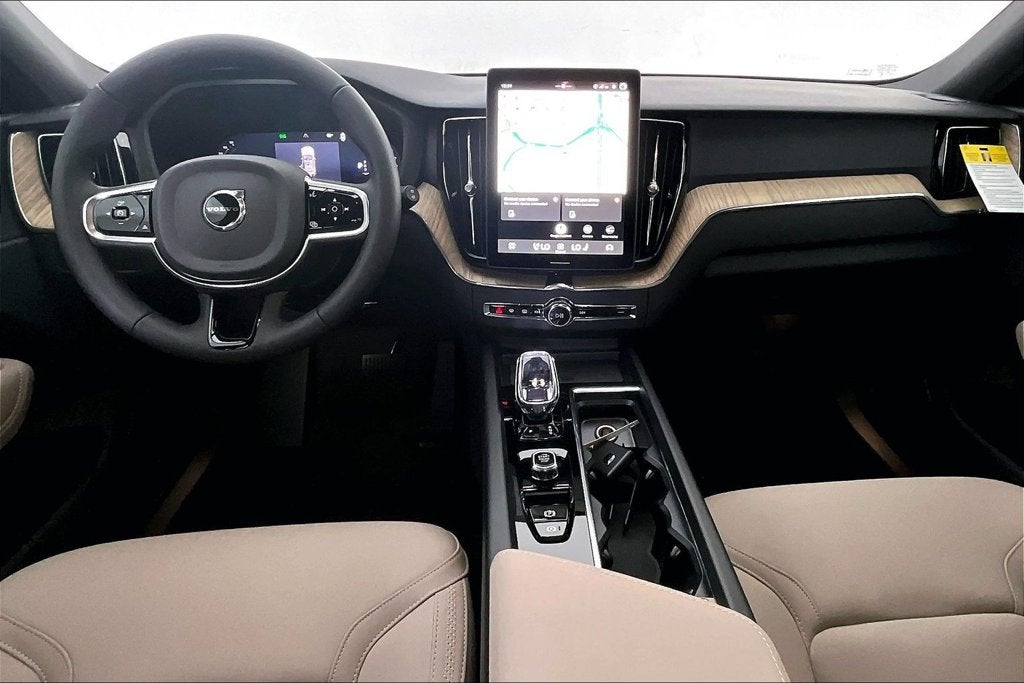 2027 Volvo XC60 B5 Core