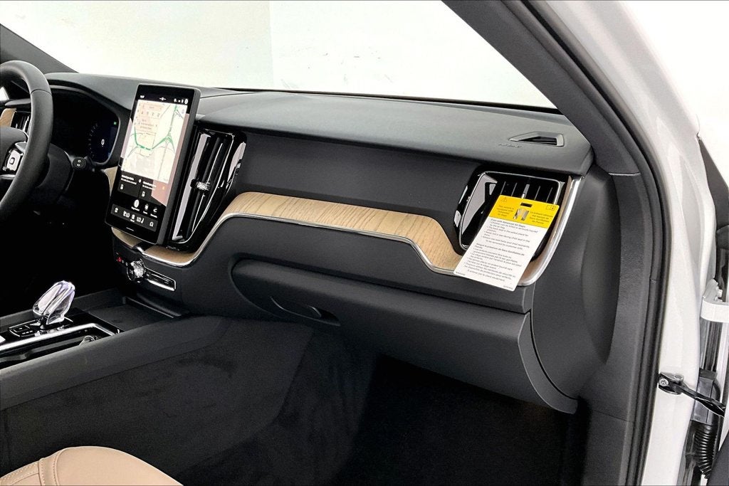 2027 Volvo XC60 B5 Core