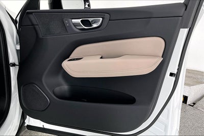 2027 Volvo XC60 B5 Core