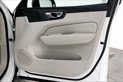 2027 Volvo XC60 B5 Ultra