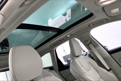 2027 Volvo XC60 B5 Ultra