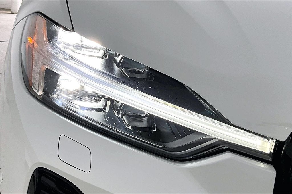 2027 Volvo XC60 B5 Ultra