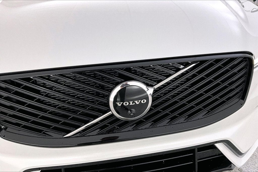 2027 Volvo XC60 B5 Ultra