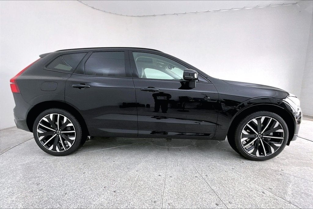 2027 Volvo XC60 B5 Ultra