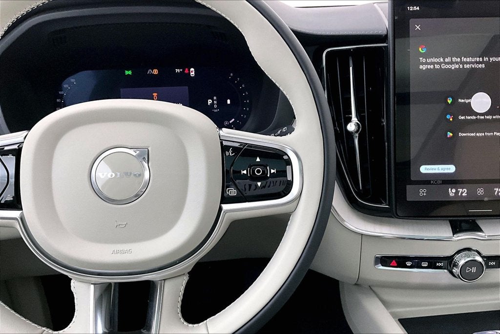 2027 Volvo XC60 B5 Ultra
