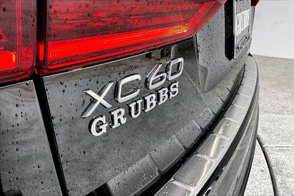 2027 Volvo XC60 B5 Ultra