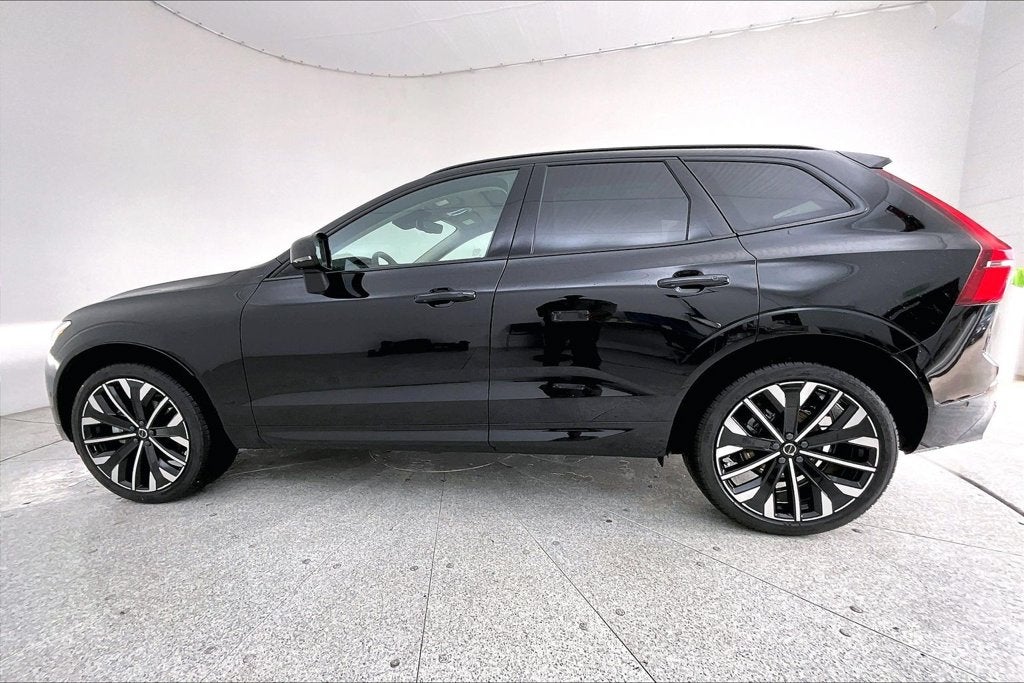 2027 Volvo XC60 B5 Ultra