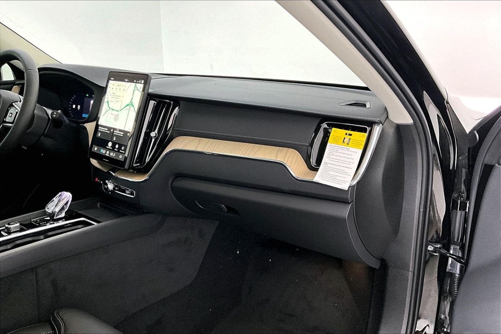 2027 Volvo XC60 B5 Ultra